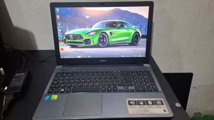 Notebook Acer E5-571G-38VF, Core i3-4030U 1.90GHz, 8gb ram, ssd 360gb e tela 15.6 pol