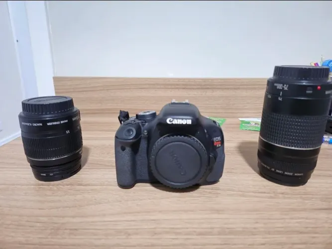 Camera T3i com 2 lentes
