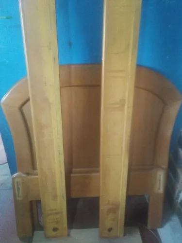 Cama solteiro.