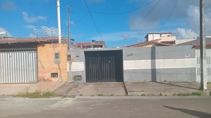 Alugo casa no Satélite!!