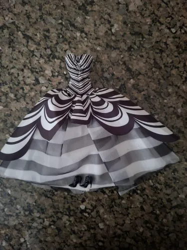 Vestido 65 anos da barbie