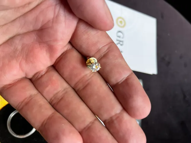 Brinco Solitário Moissanite 1ct (6,5mm) Ouro Amarelo 1 Pé Dourado