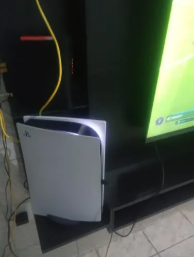 Playstation 5 um controle funcionando duas mídias fisica e digital nota fiscal um jogo