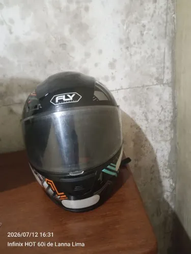 Capacete