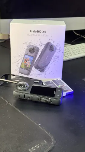 Insta 360 x4