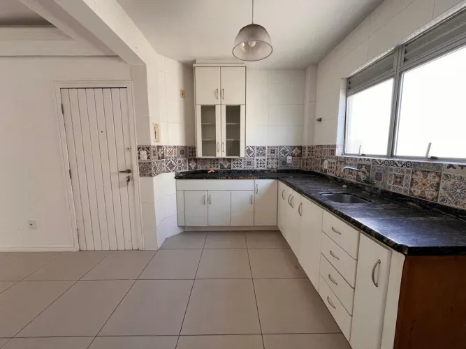 Apartamento ALUGUEL 3 dormitórios c/ suíte no Kobrasol São José/ SC REF: 1955590
