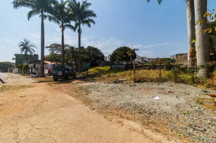 Terreno na Rua Cembira, 992 - A 828 m²