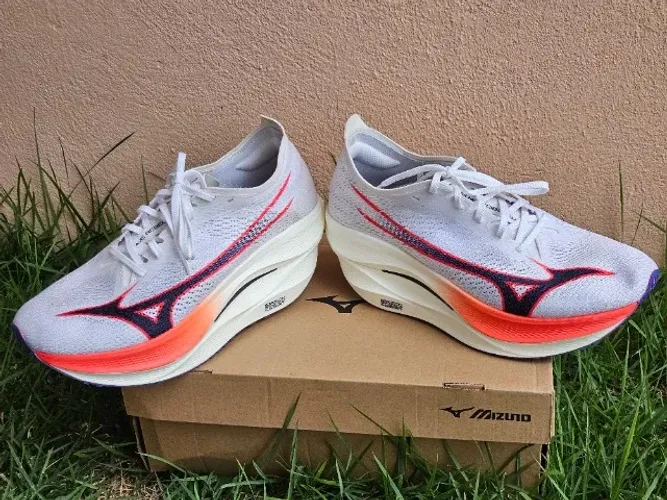 Tênis Mizuno Wave Rebellion Pro 3 N° 42