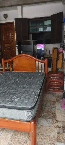CAMA MADEIRA CASAL COM COLCHÃO E 2 CRIADO MUDO