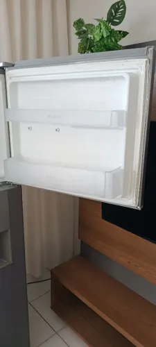 Geladeira Frost free - LG em perfeito estado