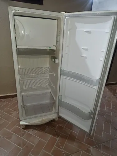 Geladeira Consul em ótimo estado super conservada !