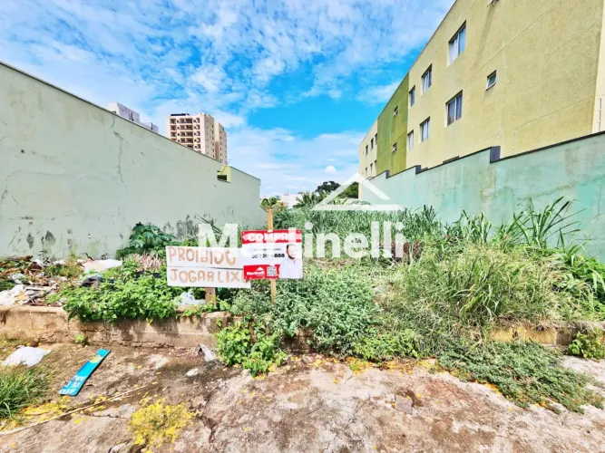Terreno residencial / comercial à venda no Bairro Presidente Médici, próximo à Faculdade U