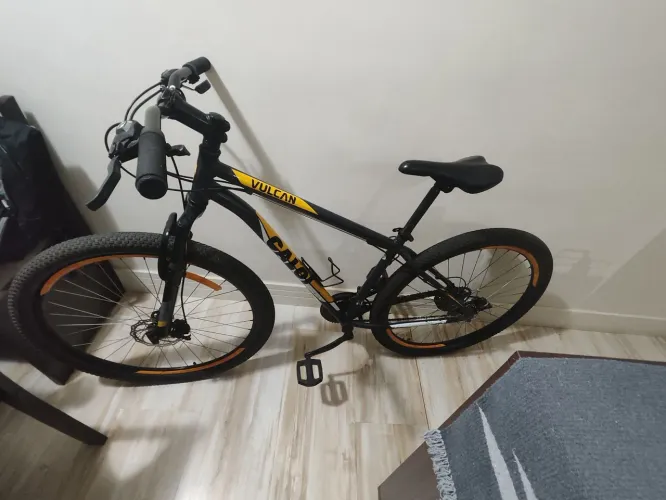 Bicicleta Caloi Vulcan Aro 29 - Câmbios Shimano