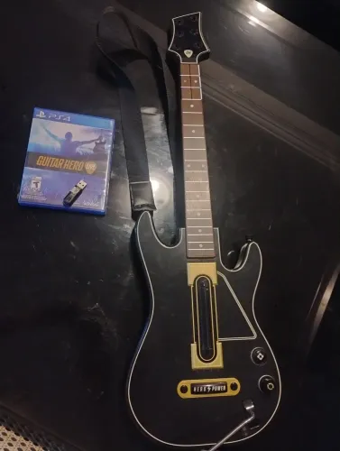 Guitarra guitar hero live ps4 + jogo +dongle 