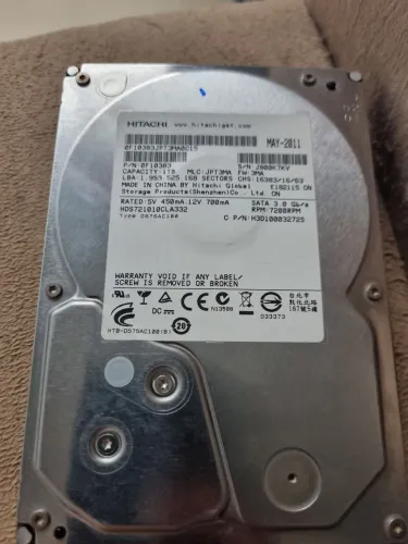 Hd 1tb Hitachi funcionando normal saúde amarela