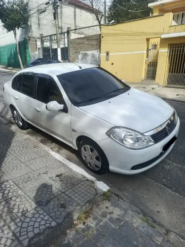 Renault Symbol Privilège Hi-flex 1.6 16V 4P 2013