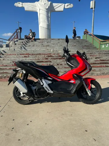 ADV 150 2022 23.991 km novíssima