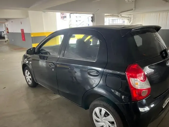 Toyota Etios X 1.3 Flex 16V 5P Mec. 2014