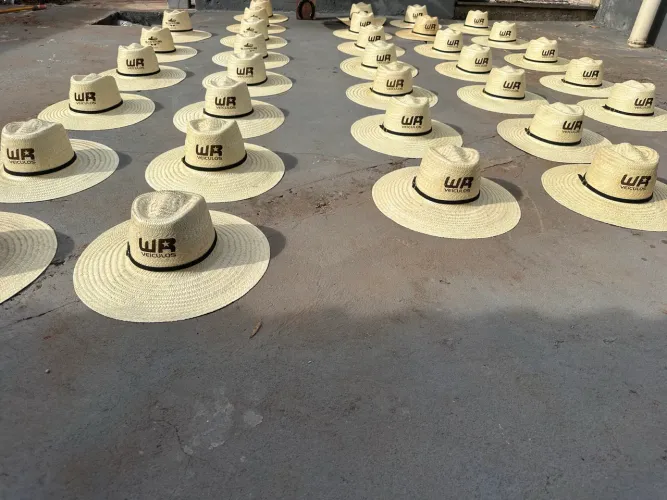 Chapéu de palha personalizado 