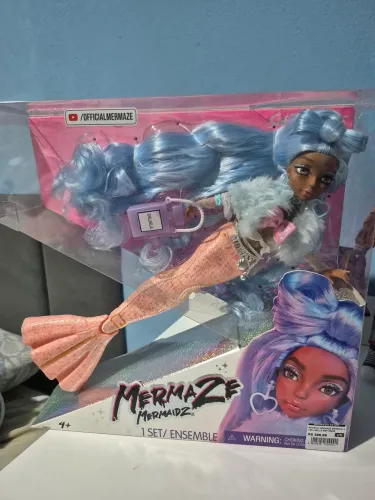 Boneca Mermaze Mermaidz Shellnelle Lacrada
