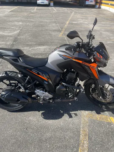 Fazer 250 (Fz25)