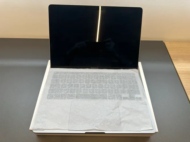 macbook pro 13 m1