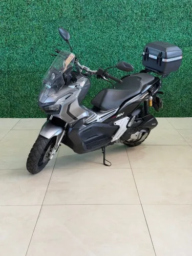 Honda ADV 160 2023 com apenas 17.610 km, única dona!