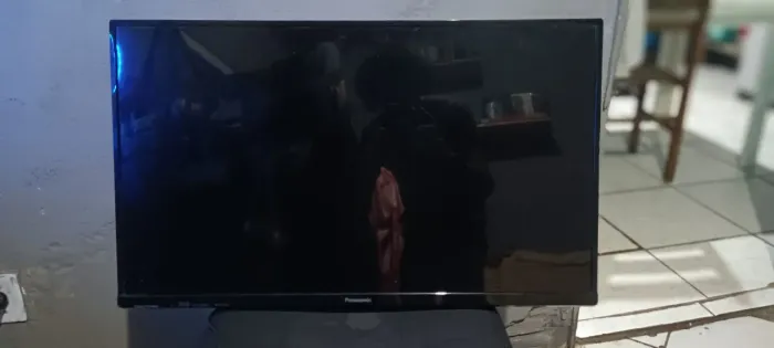 Vendo tv smart 32 polegadas pra retirada de peças