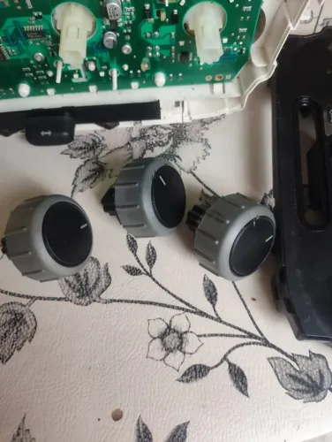 Botões e Placa Comando ar Gol G5 2009
