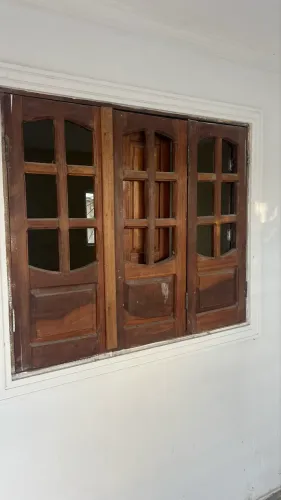 Portas e Janelas de Madeira