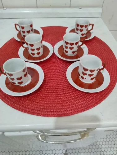 Lindo conjunto de xícaras Porcelana