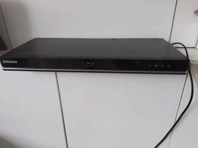 Reprodutor de Blu-ray Samsung  modelo BD D5100