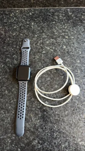 Apple Watch Series 7 Nike 45mm - Completo + carregador