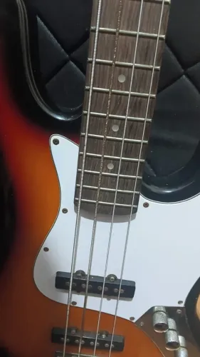 Contrabaixo jazz bass