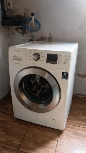 Samsung Ecobubble 10kg! Roupas quase secas, econômica e potente. R$ 3.000