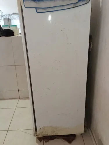 Geladeira Esmaltec 