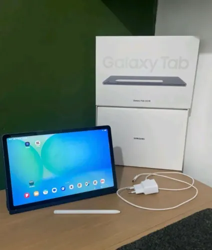 Vendo tablet s10 fe 128 gb com caixa, carregador , capa e caneta