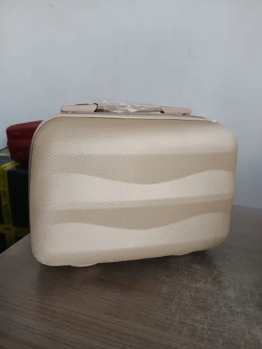 Frasqueira de viagem / Necessaire rígida / Organizador P