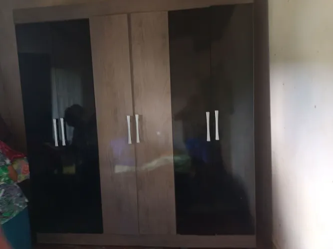 Guarda roupa,6 portas,mdf
