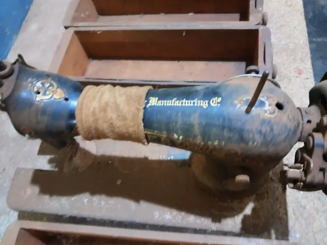 Máquina de costura antiga