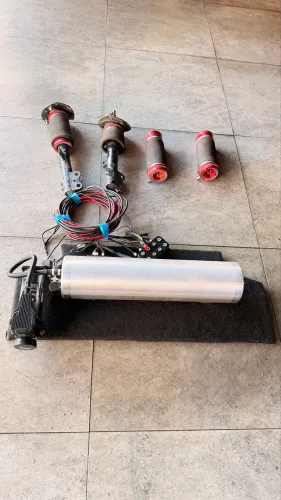 Kit Suspensão a Ar Castor Air Ride Black - Corolla 2020 em diante