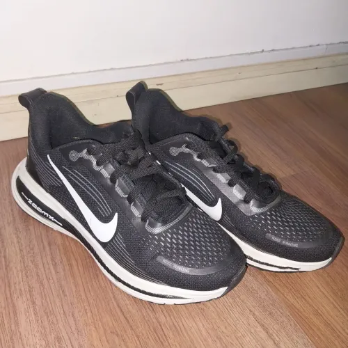 Tenis nike zoomx