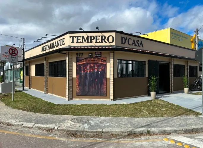 VENDE-SE PONTO COMERCIAL COMPLETO RESTAURANTE NOVO, EQUIPADO E PRONTO PARA FUNCIONAR!