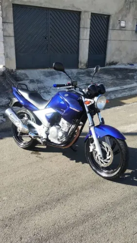Fazer 250 azul