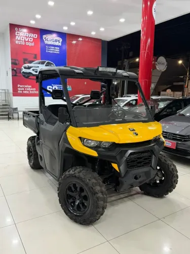 UTV Can am Defender 650cc 2022 - C/ varios acessorios - Troco