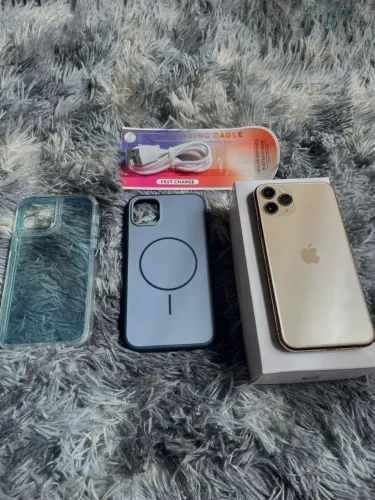 iPhone 11 pro Gold 256 gigas