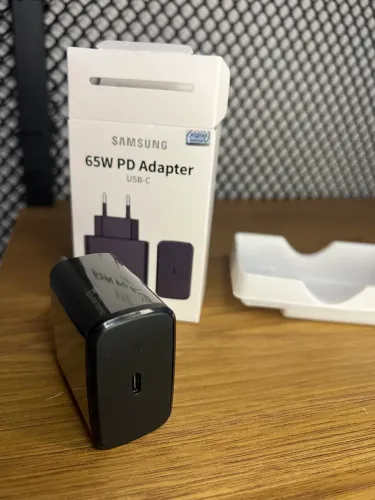Fonte Carregador Turbo 65W USB-C Tipo C Rápido e Eficiente