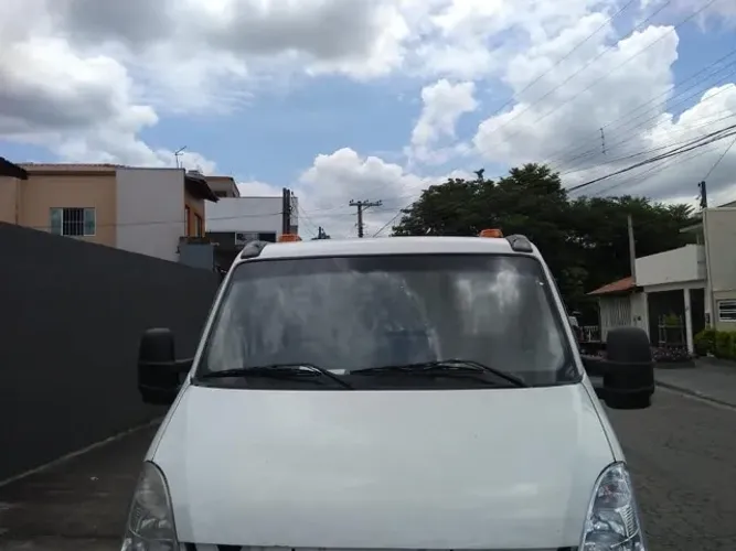 Iveco 35s14 plataforma guincho 2013