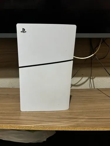 PlayStation 5 Estado de Novo + 2 Controles Originais - Oportunidade