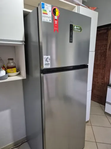 Geladeira Midea poucos meses de uso